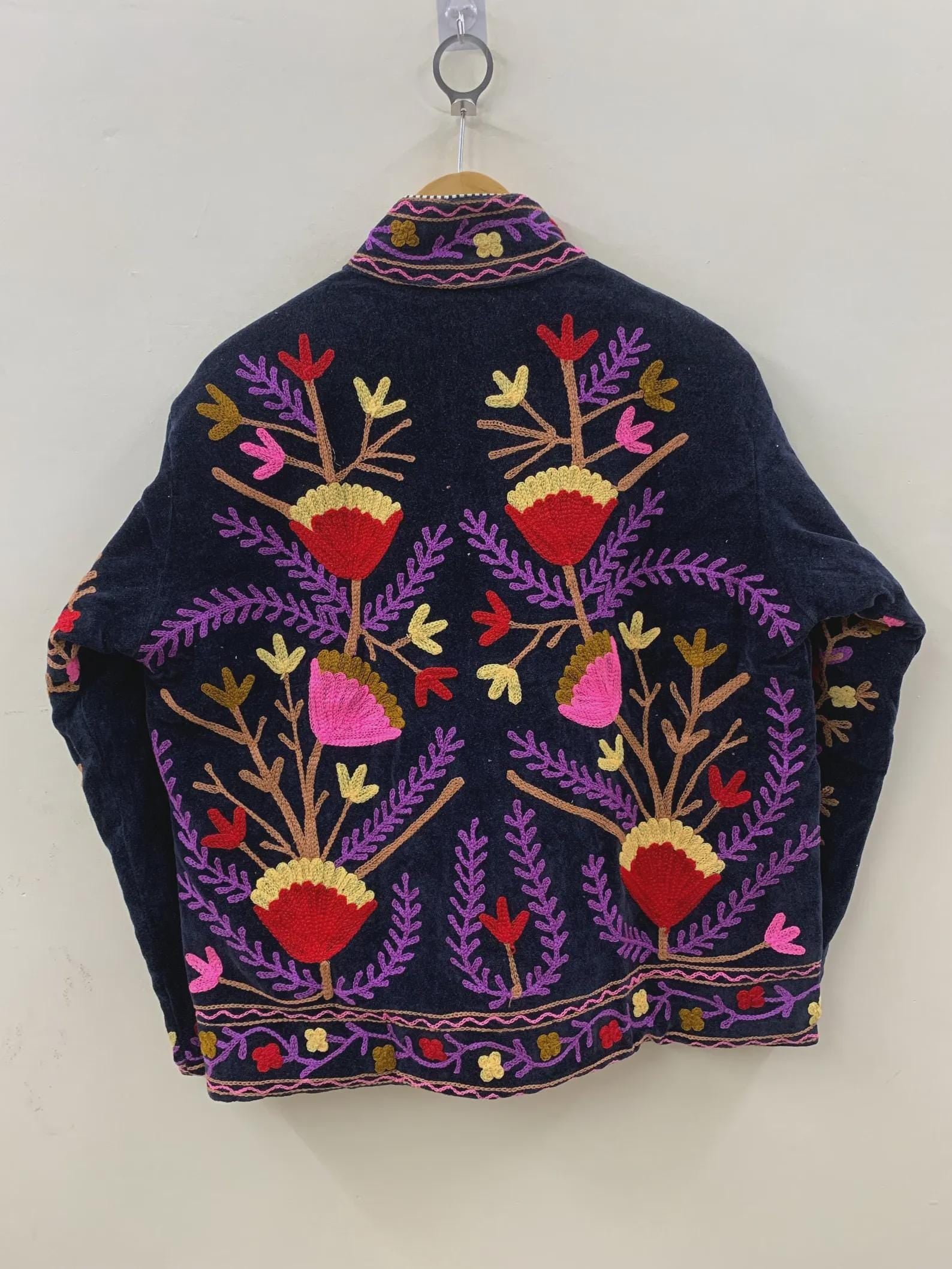 Coachella Festival Style Girl Jean Jacket, The Back is Decorated with Embroidered Rose Flower Patterns Bohozani