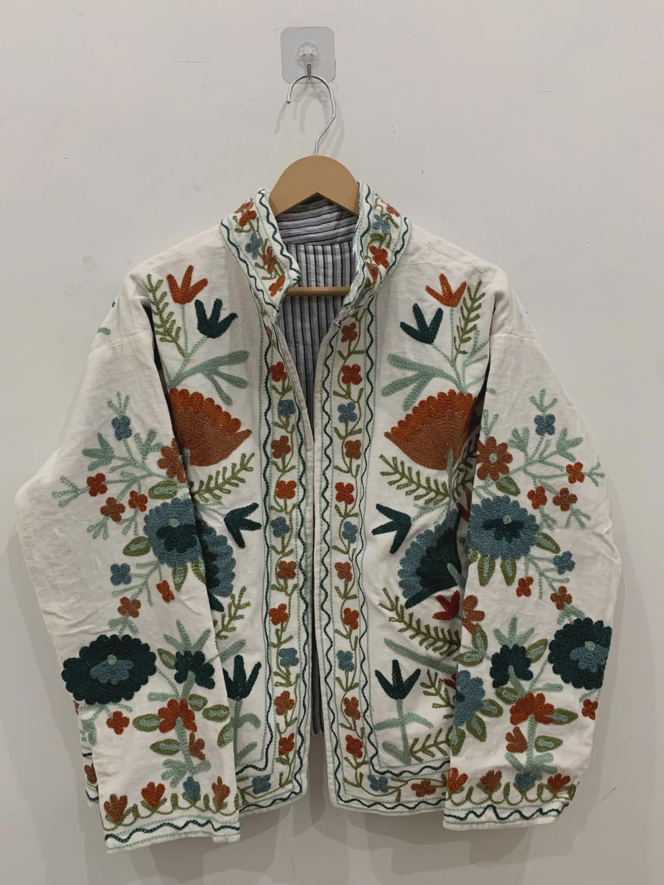 White Handmade Suzani Embroidered Cotton Jacket, Boho Kimono Robe Bohozani