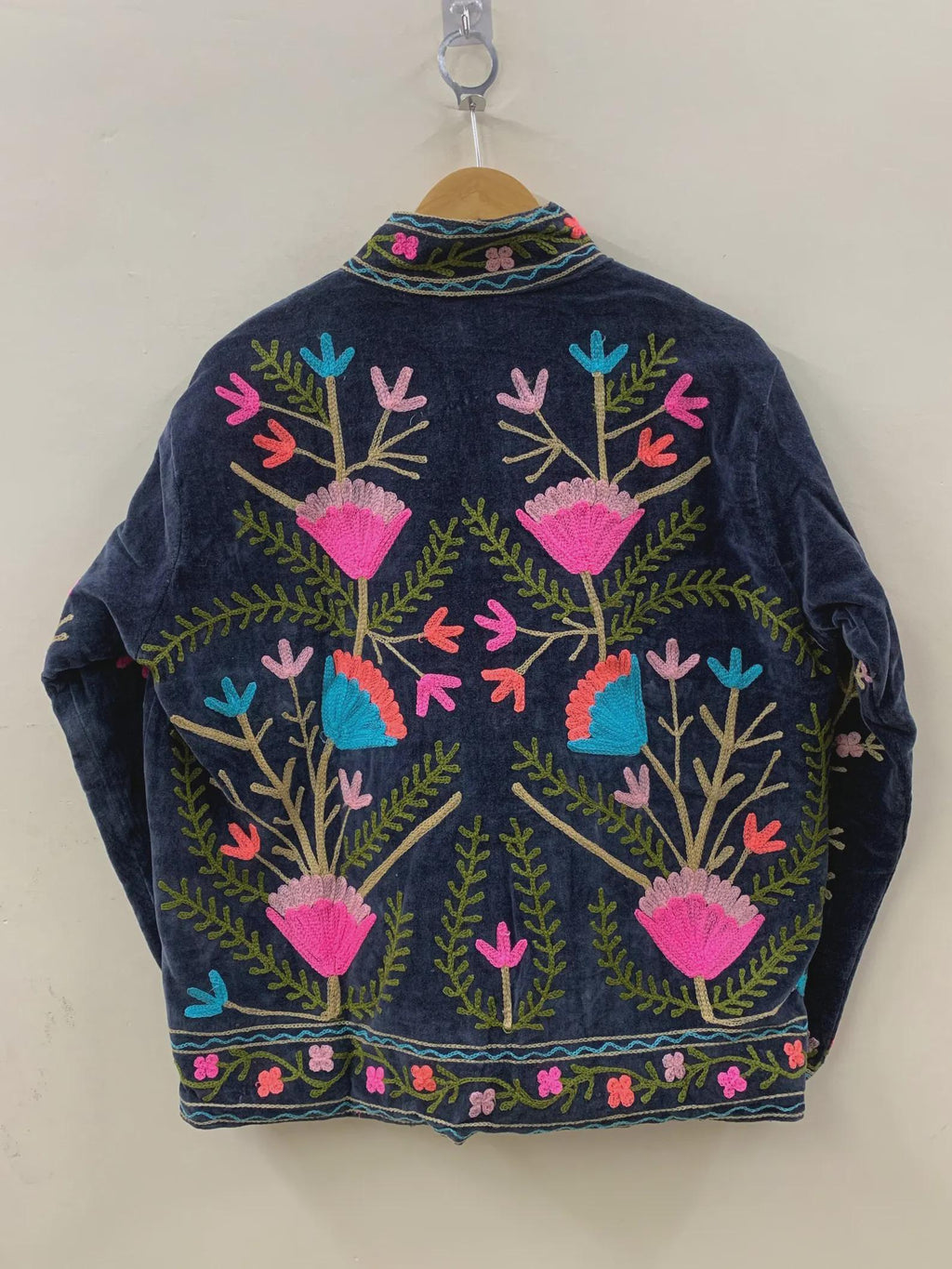 Coachella Festival Style Girl Jean Jacket, The Back is Decorated with Embroidered Rose Flower Patterns Bohozani