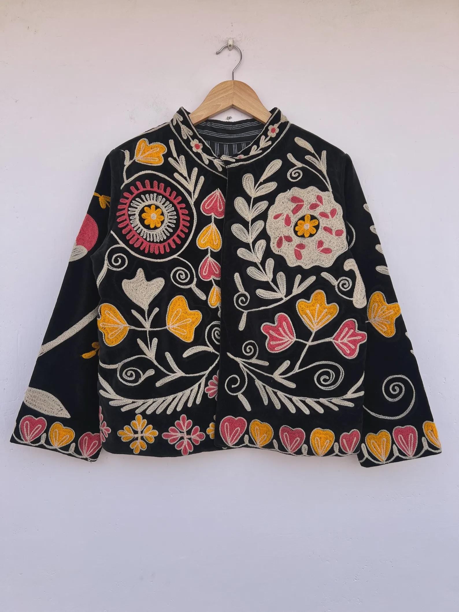 Coachella Festival Style Girl Jean Jacket, The Back is Decorated with Embroidered Rose Flower Patterns Bohozani