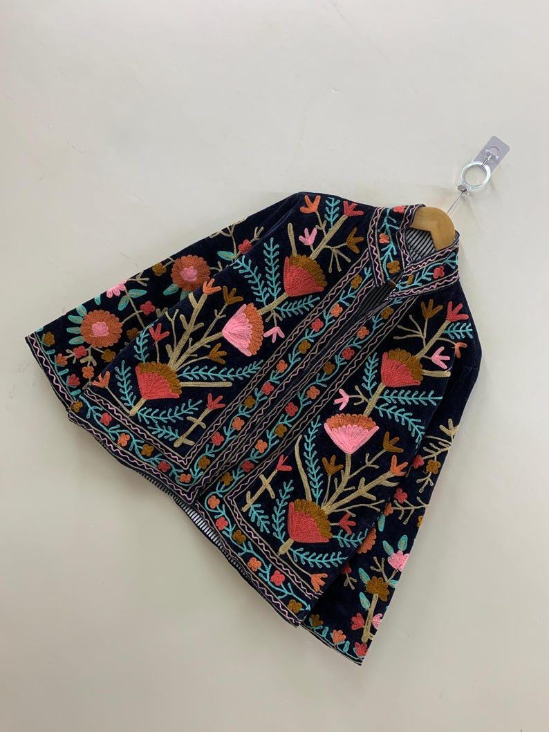 Antique Black Color Velvet Suzani Jacket – Hand-Embroidered Boho Ethnic Kimono Outerwear Bohozani