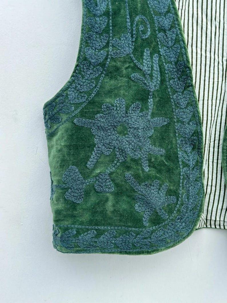 Hand-Embroidered Velvet Vest – Green Floral Suzani Sleeveless Jacket Bohozani